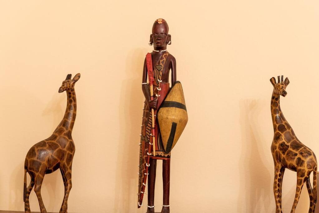 Modern African-Inspired Flat Lägenhet Aten Exteriör bild