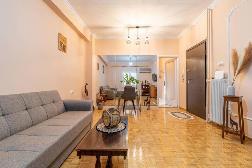 Modern African-Inspired Flat Lägenhet Aten Exteriör bild