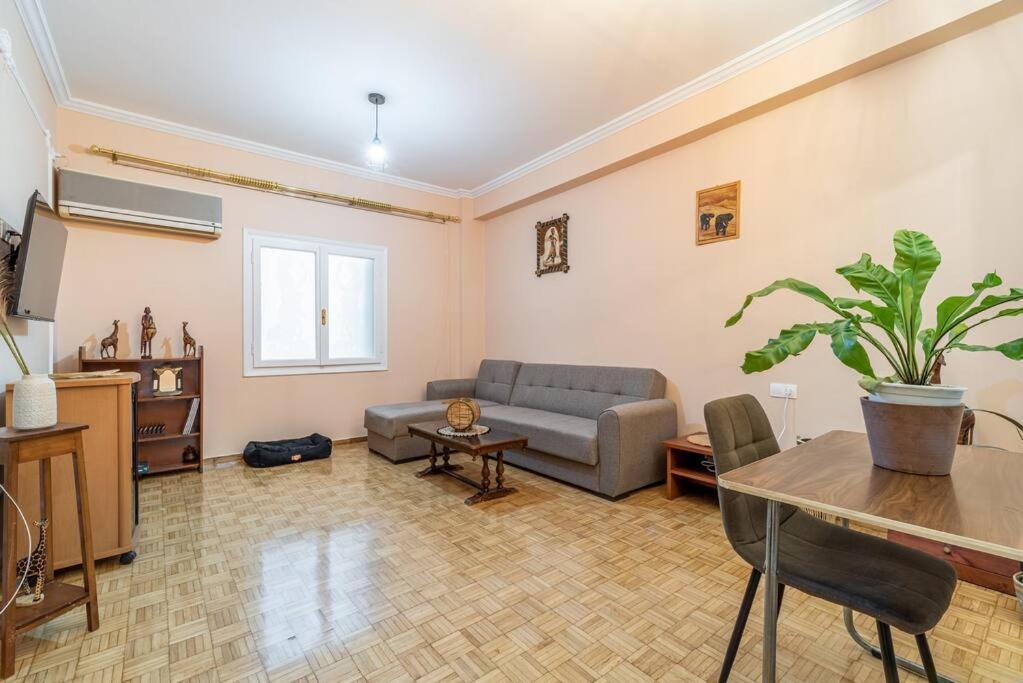 Modern African-Inspired Flat Lägenhet Aten Exteriör bild