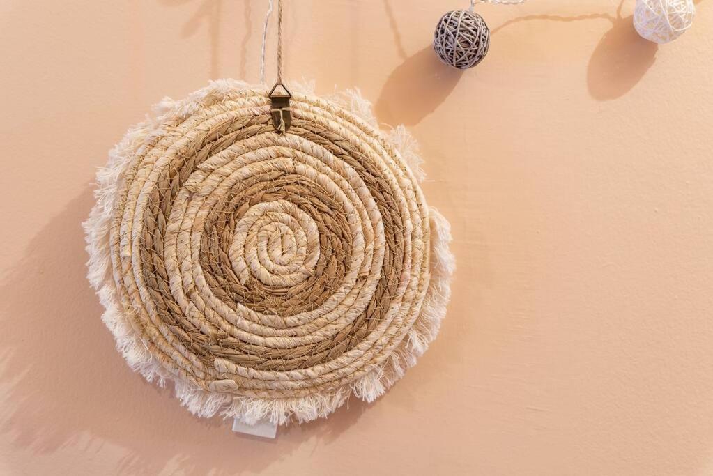 Modern African-Inspired Flat Lägenhet Aten Exteriör bild